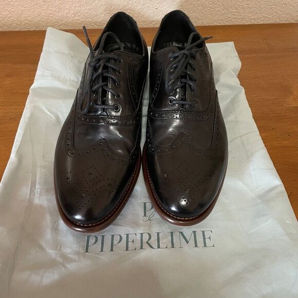 Men’s- Johnson and Murphy Black 10.5 great condition!! Wingtip, leather crafted - Picture 13 of 15